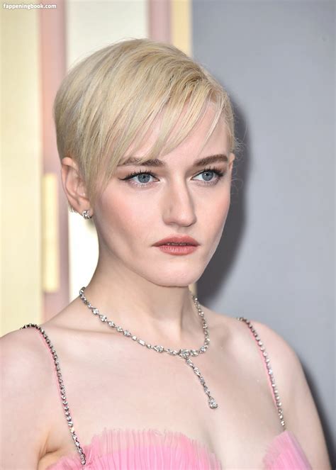 julia garner nude|Julia Garner nude pictures, onlyfans leaks, playboy photos, sex .